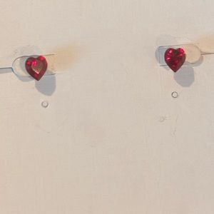 ❤️Valentine’s Day❤️ Heart Studs